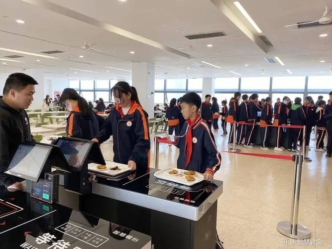 智慧食堂來臨，食堂承包公司如何選擇智慧食堂品牌？